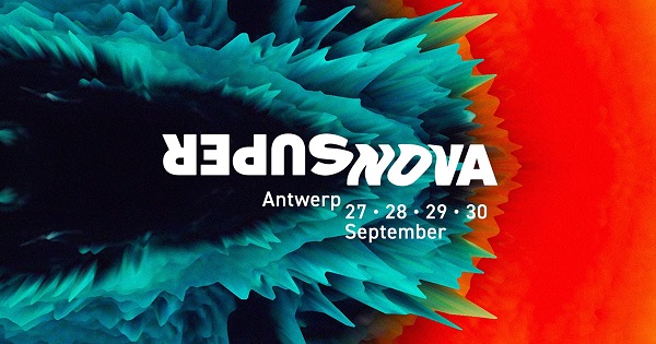 Composition circulaire de plancher Staenis au festival tech Supernova