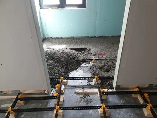 Staenisrooster circulaire vloeropbouw in slaapkamer