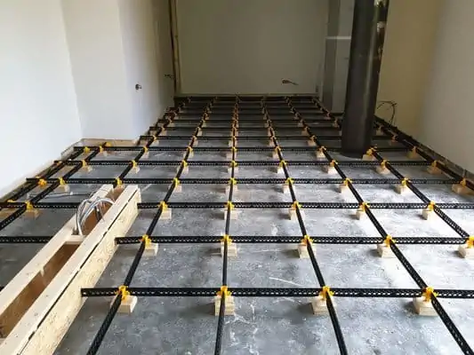 Staenisrooster circulaire vloeropbouw in slaapkamer