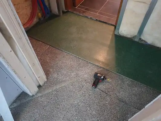 Staenisrooster circulaire vloeropbouw in slaapkamer