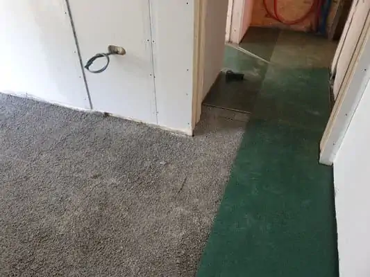 Staenisrooster circulaire vloeropbouw in slaapkamer