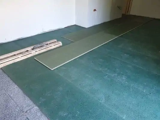Staenisrooster circulaire vloeropbouw in slaapkamer