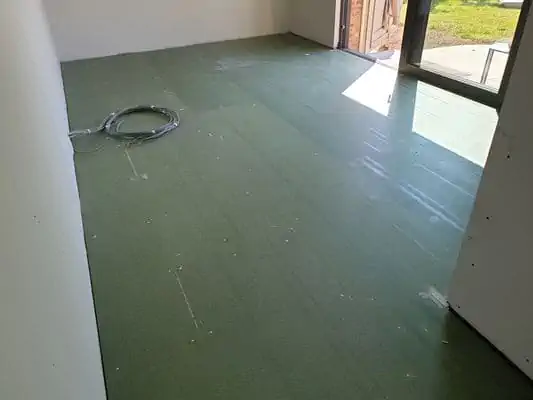 Staenisrooster circulaire vloeropbouw in slaapkamer